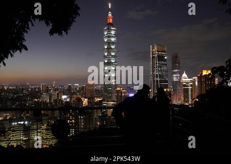 Taipei´s 101 building seen from elephant hill in Taipei, Taiwan Stock Photo