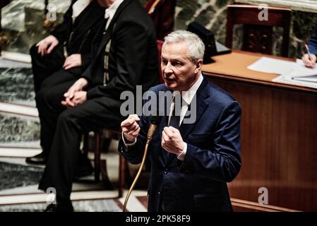 Antonin Burat / Le Pictorium -    -  4/4/2023  -  France / Ile-de-France (region) / Paris  -  Minister of the Economy and Finance Bruno Le Maire answers MPs during the session of questions to the government of April 4, 2023, in the French National Assembly. Stock Photo