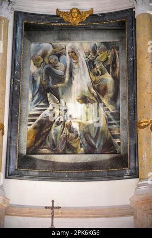 Altarpiece, interior view of the Basilica of Our Lady of the Rosary in Fatima in central Portugal, Fatima, Portugal Stock Photo