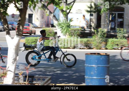 MERIDA, MEXICO - OCTOBER 23, 2016 Sunday cycling on the  Paseo de Montejo - silver customized bicycles Stock Photo