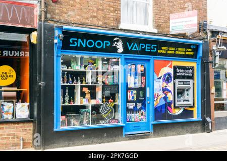 vape shops ilkeston Electronic cigarettes and vaping accessories on sale at a market stall in  Canterbury, Kent Stock Photo