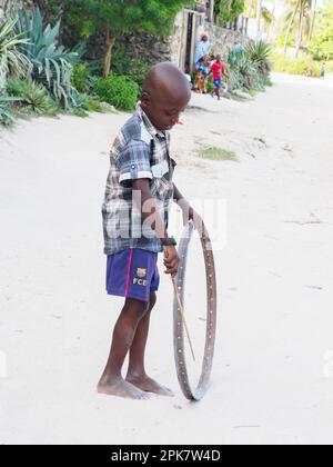 African Little Children Playing with Wheels Editorial Image - Image of  playing, fence: 116521095