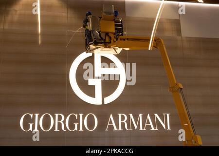 【値下げしました】GIORGIO ARMANI 英国展覧会図録フライヤー付　洋書 DESIGNERS HISTORY 10 YEARS1985-1995 No. 4 - りーちあーと