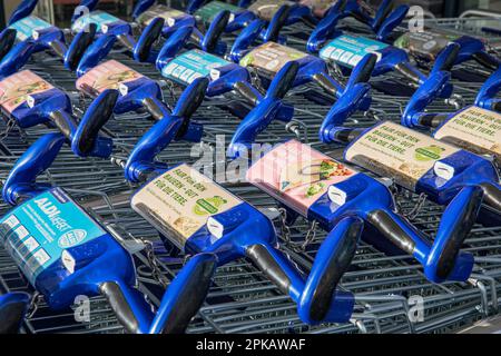 Shopping cart of an Aldi store in Wilhelmshaven, Lower Saxony, Germany Stock Photo