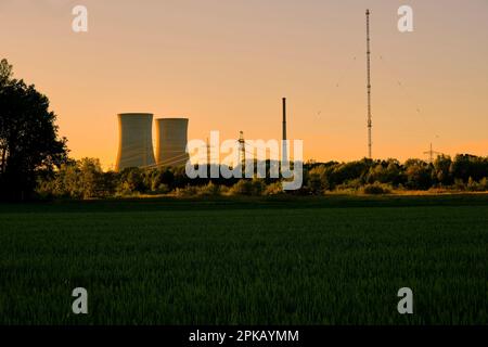 Grafenrheinfeld nuclear power plant in the evening light, Schweinfurt district, Lower Franconia, Franconia Bavaria, Germany Stock Photo