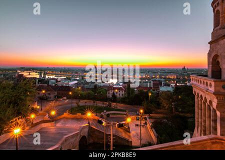 Ha sz stya Fisherman's Bastion in the morning, sunrise over Budapest, Hungary Stock Photo