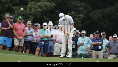 Augusta, United States. 06th Apr, 2023. Russell Henry putts on the first hole in the first round at the Masters tournament at Augusta National Golf Club in Augusta, Georgia on Thursday, April 6, 2023. Photo by John Angelillo/UPI Credit: UPI/Alamy Live News Stock Photo