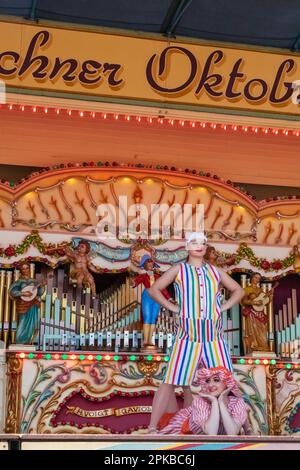 England, Dorset, The Annual Great Dorset Steam Fair at Tarrant Hinton near Blandford Forum, Funfair Entertainment Stage Show Stock Photo