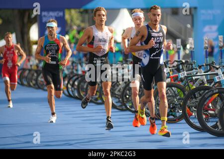 Shachar Sagiv (Israel), Lasse Priester, Lasse Luhrs (Germany). Triathlon Men. European Championships Munich 2022 Stock Photo