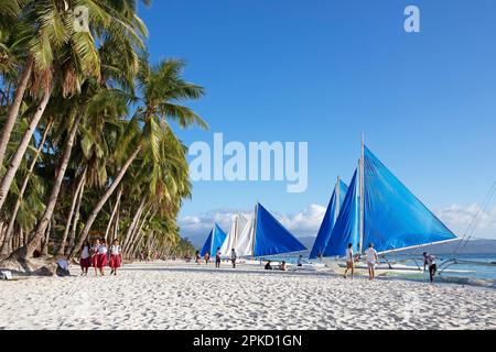 Traditional boats at White Beach, Station 2, Barangay Balabag, Boracay Island, Visayas Island Group, Philippines Stock Photo