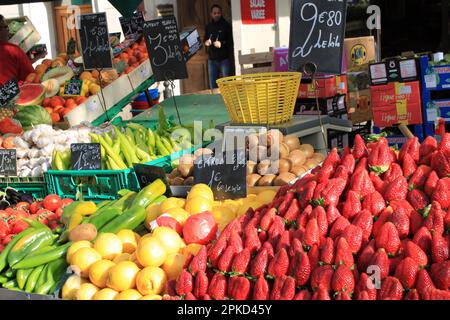 Fruit and vegetable stall, Marche des Capucins, Marseille, France Stock Photo