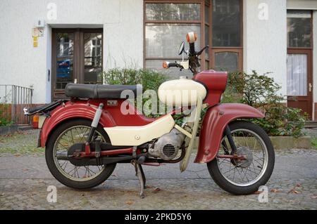 Simson Vintage Motorcycle, Simson SR 4 Star Editorial Image - Image of  motorcycle, switches: 129450145