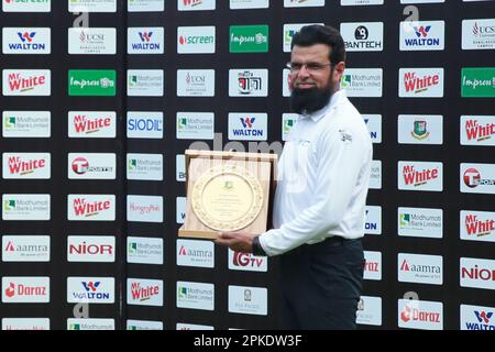 Aleem Dar PP is a Pakistani cricket umpire and former cricketer. He is a member of the Elite Panel of ICC Umpires, Bangladesh-Ireland test match is hi Stock Photo