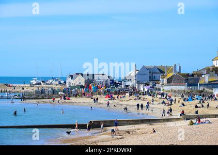 Lyme Regis, Dorset, UK. 7th April 2026. UK Weather: The beach at the ...