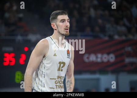 Vitoria-Gasteiz, Euskadi, Spain. 6th Apr, 2023. Vitoria-Gasteiz, Spain, 06th April, 2023: The player of LDLC ASVEL Villeurbanne, Nando de Colo during the 33rd day of the regular league of the Turkish Airlines EuroLeague 2022-23 between Cazoo Baskonia Vitoria-Gasteiz and LDLC ASVEL Villeurbanne, on April 6, 2023, at the Buesa Arena in Vitoria, Spain. (Credit Image: © Alberto Brevers/Pacific Press via ZUMA Press Wire) EDITORIAL USAGE ONLY! Not for Commercial USAGE! Stock Photo