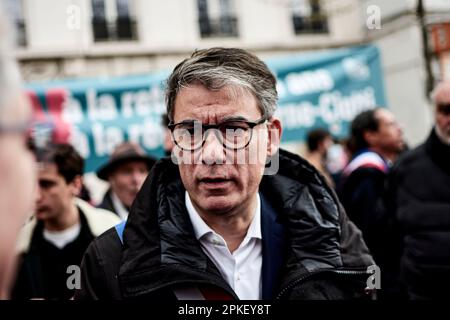Antonin Burat / Le Pictorium -  Protest against pension bill in Paris - April 6, 2023 -  6/4/2023  -  France / Paris / Paris  -  Socialist Party's First Secretary Olivier Faure marching in Paris demonstration, on the occasion of the eleventh nationwide day of action against the pension bill. Stock Photo