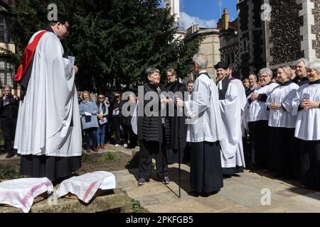 London, UK. 7th Apr, 2023. Good Friday service at St Bartholomew the Great church in the City of London. Credit: Andy Sillett/Alamy Live News Stock Photo