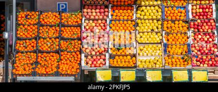 Banner view of crates full of fruit for sale in a town shop, Pontedera, Italy Stock Photo