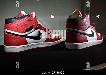 Michael Jordan Signed 1985 'Player Sample' Air Jordan 1s, Sizes 13, 13.5, fifty, 2022