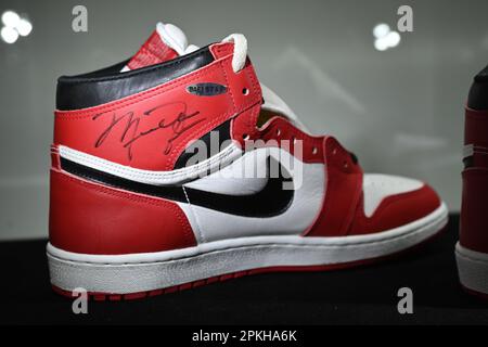 Michael Jordan Signed 1985 'Player Sample' Air Jordan 1s, Sizes 13, 13.5, fifty, 2022