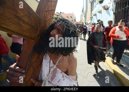 Atlixco, Mexico. 7th Apr, 2023. A person representing Jesus, takes part during the Representation of the Stations of the Cross on Good Friday as part of the Holy Week Celebrations. on April 7, 2023 in Atlixco, Mexico. (Credit Image: © Carlos Tischler/eyepix via ZUMA Press Wire) EDITORIAL USAGE ONLY! Not for Commercial USAGE! Stock Photo