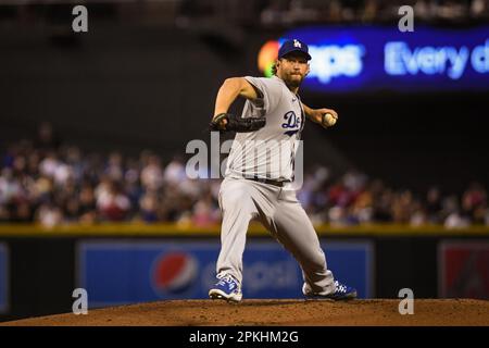 Los Angeles Dodgers pitcher Clayton Kershaw (22) argues with first base  umpire Brian O'Nora during an MLB regular season game against the Chicago  Cubs Stock Photo - Alamy