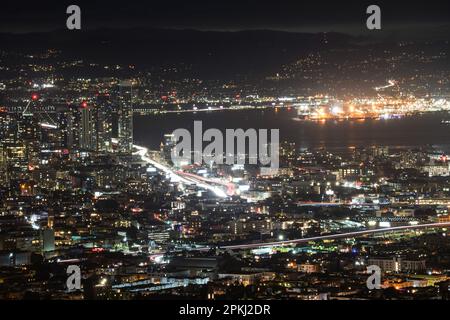 San Francisco, United States. 07th Apr, 2023. Cars drive on the highway of San Francisco at night. San Francisco is one of the most important cities in the United States of America, it is a economic, technology and transportation center to connect the world. As well, million of people visit San Francisco every year. The downtown San Francisco is one of the iconic places in the city and the the skyline at night of San Francisco is pretty. Credit: SOPA Images Limited/Alamy Live News Stock Photo