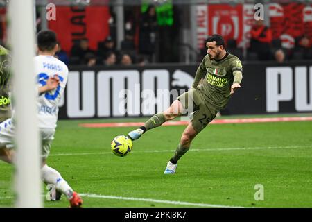 Milan, Italy. 07th Apr, 2023. Alessandro Florenzi (AC Milan) shooting on goal during AC Milan vs Empoli FC, italian soccer Serie A match in Milan, Italy, April 07 2023 Credit: Independent Photo Agency/Alamy Live News Stock Photo