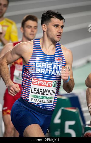 Guy Learmonth of Great Britain & NI competing in the men’s 800m semi final at the European Indoor Athletics Championships at Ataköy Athletics Arena in Stock Photo