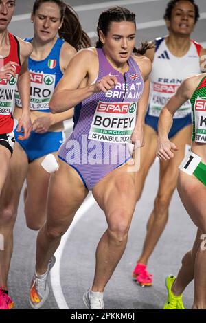 Isabelle Boffey of Great Britain & NI competing in the women’s 800m semi final at the European Indoor Athletics Championships at Ataköy Athletics Aren Stock Photo