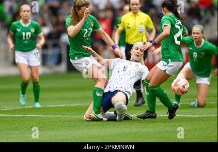 #8 JULIE ERTZ of the USA battles a host of Ireland players including #22 KYRA CARUSA of Ireland during second half action in a U.S. Women's National Team (USWNT) friendly against the Republic of Ireland (IRL). Both teams are gearing up for the upcoming 2023 FIFA Women's World Cup. Credit: Bob Daemmrich/Alamy Live News Stock Photo