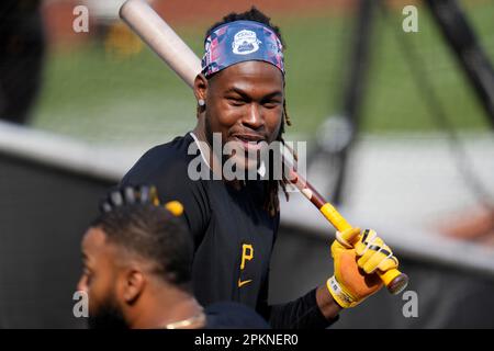 Pittsburgh Pirates' Oneil Cruz waits his turn in the batting cage