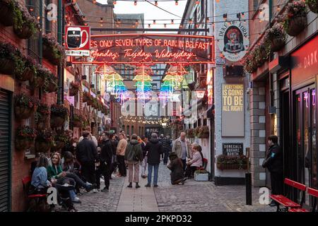 busy exchange place and the duke of york pub Belfast City Centre, Northern Ireland, UK Stock Photo