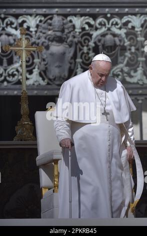 Vatican City State, Vatican City. 09th Apr, 2023. Pope Francis celebrates the Easter Mass in St. Peter's Square, at the Vatican.on Sunday, April 9, 2023. Photo by Stefano Spaziani/UPI Credit: UPI/Alamy Live News Stock Photo