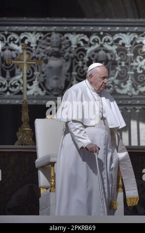 Vatican City State, Vatican City. 09th Apr, 2023. Pope Francis celebrates the Easter Mass in St. Peter's Square, at the Vatican.on Sunday, April 9, 2023. Photo by Stefano Spaziani/UPI Credit: UPI/Alamy Live News Stock Photo