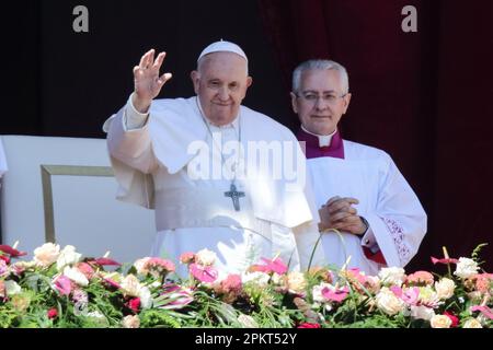 Vatican City. 9th Apr, 2023. POPE FRANCIS during the Urbi et Orbi blessing from the balcony of blessings on the facade of St. Peter's Basilica. Francis, along with tens of thousands of the faithful, celebrated Easter Mass in a flower-adorned St. Peter's Square. (Credit Image: © Evandro Inetti/ZUMA Press Wire) EDITORIAL USAGE ONLY! Not for Commercial USAGE! Stock Photo