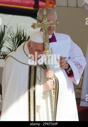 Vatican City. 9th Apr, 2023. POPE FRANCIS celebrates Easter Mass in St. Peter's Square at the Vatican. After mass the Holy Father greeted the faithful present in the squad sitting in the papa mobile. (Credit Image: © Evandro Inetti/ZUMA Press Wire) EDITORIAL USAGE ONLY! Not for Commercial USAGE! Stock Photo