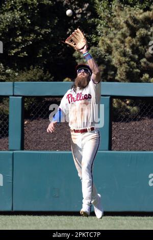 San Diego Padres second baseman Ha-Seong Kim looks to throw against the  Cincinnati Reds during a baseball game Saturday, July 1, 2023, in  Cincinnati. (AP Photo/Jeff Dean Stock Photo - Alamy