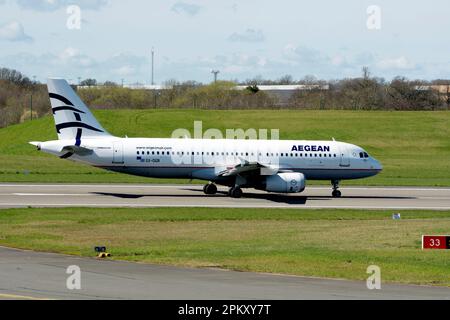 Aegean Airlines Airbus A320-232 ready for take off at Birmingham Airport, UK (SX-DGB) Stock Photo