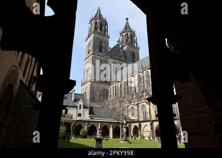 Magdeburg, Germany. 10th Apr, 2023. View of the cathedral from the inner courtyard. Five newly cast bells for the ringing of Magdeburg Cathedral were presented and inaugurated on Easter Monday. Credit: Peter Gercke/dpa-Zentralbild/dpa/Alamy Live News Stock Photo