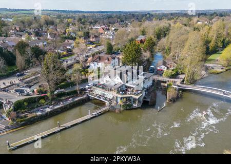 Aerial view of Boulters Lock & the Boathouse at Boulters Lock restaurant on the River Thames, Maidenhead, Berkshire, UK. Stock Photo