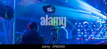 operator filming a concert for TV and the Internet Stock Photo - Alamy