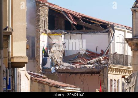 Sylvain Rostaing / Le Pictorium -  Building collapse at 17 rue Tivoli in Marseille -  9/4/2023  -  France / Bouches-du-Rhone / Marseille  -  Collapse of a building at 17 rue Tivoli in Marseille following an explosion in the night. Between 8 and 10 people are still missing Stock Photo