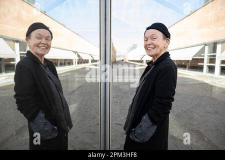 Stockholm, Sverige. 23rd Mar, 2023. Avant-garde artist Laurie Anderson photographed in Stockholm, Sweden, March 23, 2023, in connection with the exhibition Looking into a mirror sideways at Moderna muséet. Photo: Henrik Montgomery/TT/code10060 Credit: TT News Agency/Alamy Live News Stock Photo