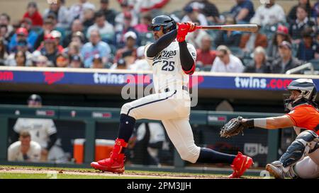 LOS ANGELES, CA - MAY 17: Minnesota Twins designated hitter Byron