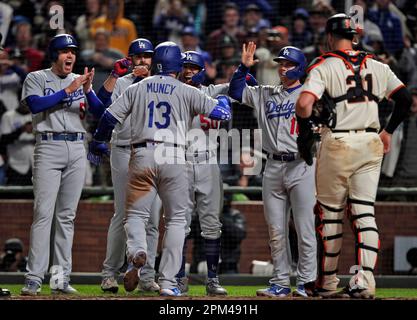 Dodgers 9, Giants 1: Max Muncy drives in 7 with 2 dongs in a perfect day at  the plate – Dodgers Digest