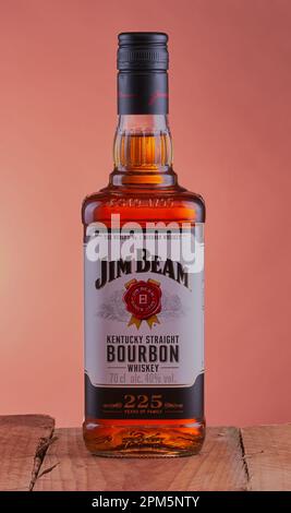 Mansfield,Nottingham,United Kingdom,:Studio product image of a bottle of Jim Beam Bourbon, Jim Beam is headquartered in Chicago. Stock Photo