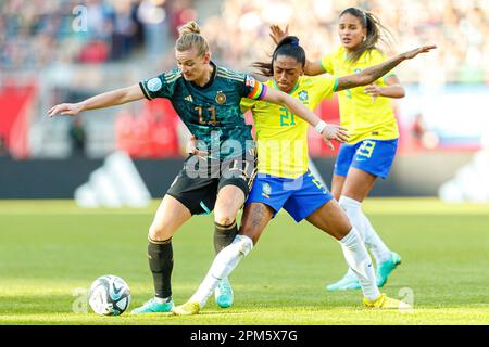 Nuremberg, Deutschland. 11th Apr, 2023. firo : 04/11/2023, football, soccer, friendly match DFB women country game national team Germany - Brazil Alexandra Popp (Germany) in duels with Kerolin (Brazil) Credit: dpa/Alamy Live News Stock Photo