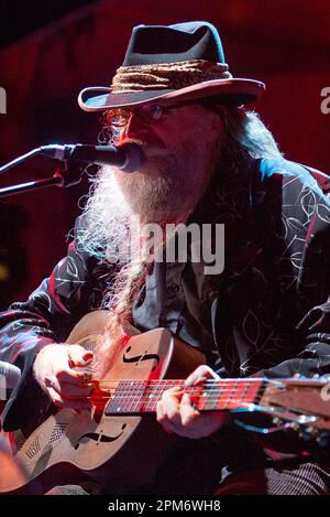 Baby Gramps performing at the 2010 Sydney Festival in Australia as part of the Rogues Gallery, a flexible and changing group of international vocalists and musicians who periodically tour and travel the world to perform pirate songs and seafaring ballads. Stock Photo