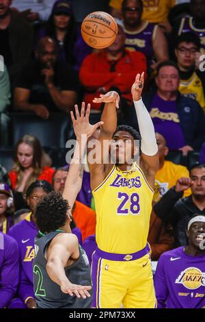 送料関税込み[NBA]WARRIORS/LAKERS/MAVERICKS ロンT★大人気★ Los Angeles Lakers NBA All Over Crew Sweatshirt By Mitchell